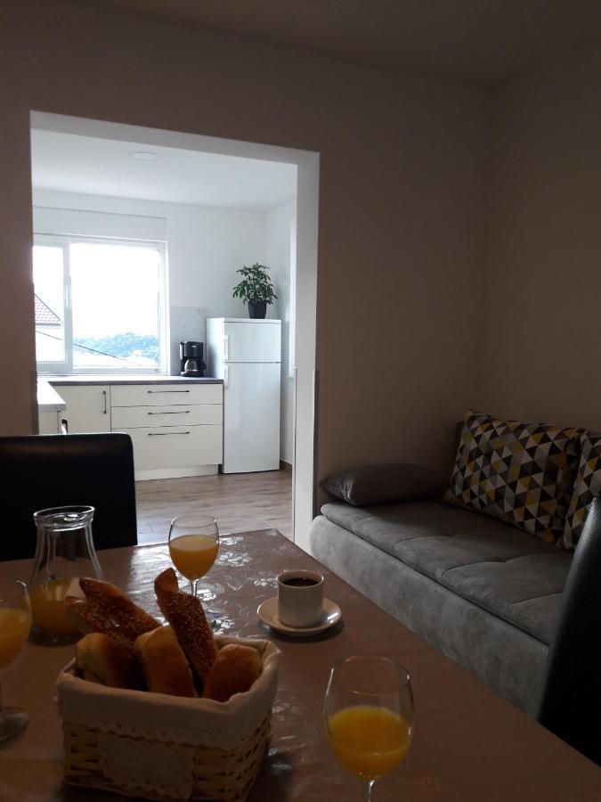 Apartments Gracia & Toni تروغير المظهر الخارجي الصورة