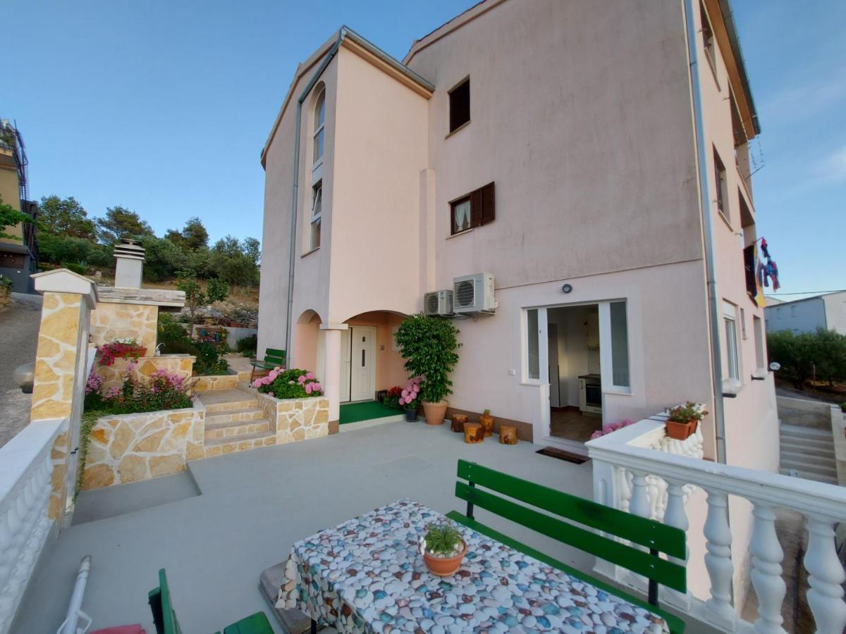 Apartments Gracia & Toni تروغير المظهر الخارجي الصورة