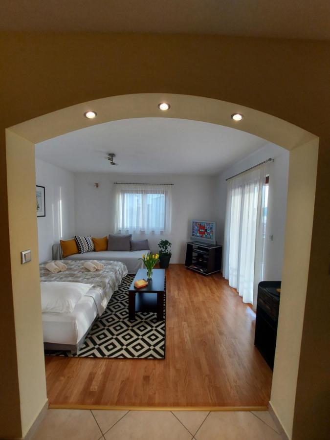 Apartments Gracia & Toni تروغير المظهر الخارجي الصورة