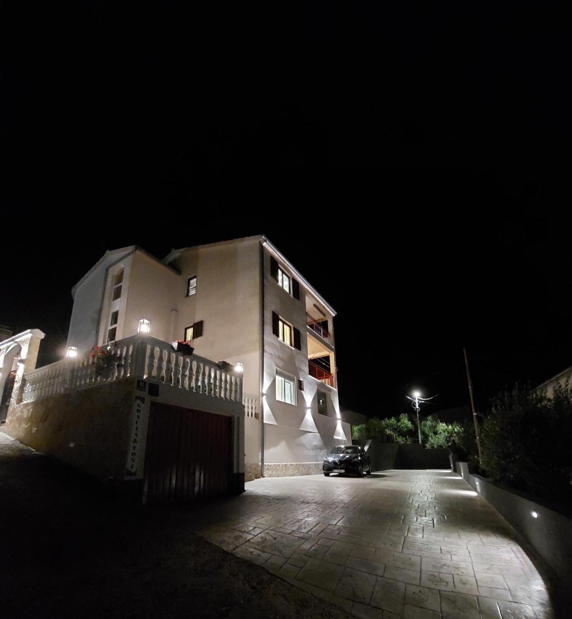 Apartments Gracia & Toni تروغير المظهر الخارجي الصورة